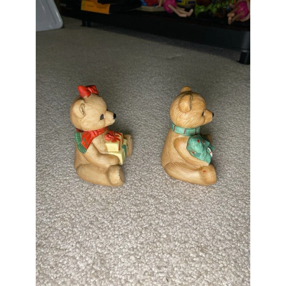 Vintage Homco 5104 Christmas Bear Figurines Gift And Tree 1980’s Holiday Decor